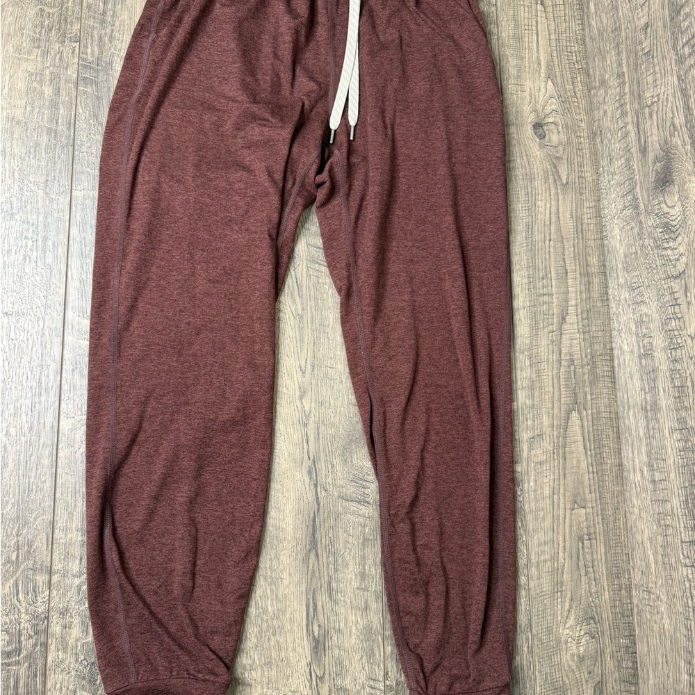 Vuori Performance Joggers Size XS ( FOR @jamie1366) - Picture 2 of 9